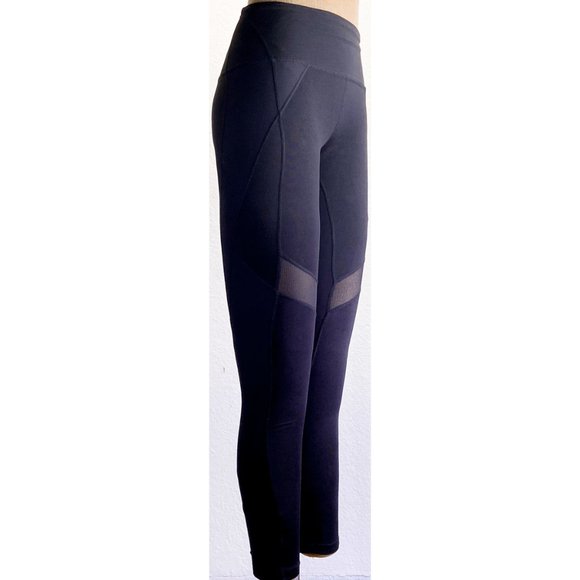 Free People Black High Waisted Back Pocket Mesh Detailing Activewear Leggings XS - Picture 4 of 9